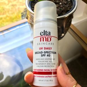 EltaMD UV Daily Broad-Spectrum SPF 40  1.7 OZ AIRLESS PUMP